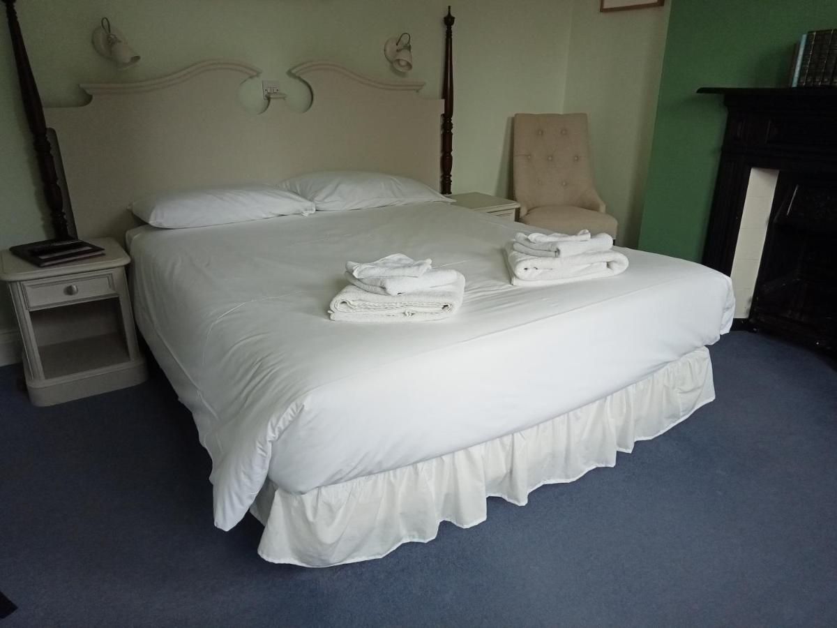 Apple Tree Bed And Breakfast Broadway  Exterior photo
